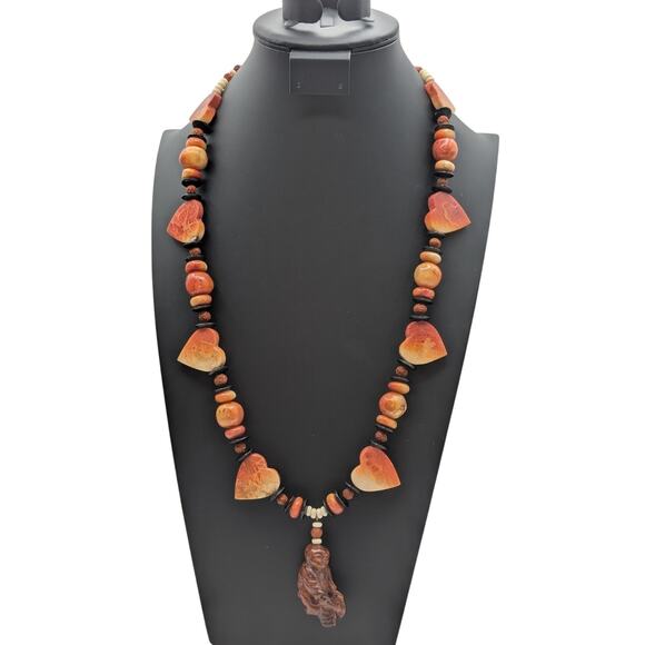 Vintage Apple Sponge Coral Heart Bead Netsuke Man Beating Drum Pendant Necklace - Picture 11 of 14